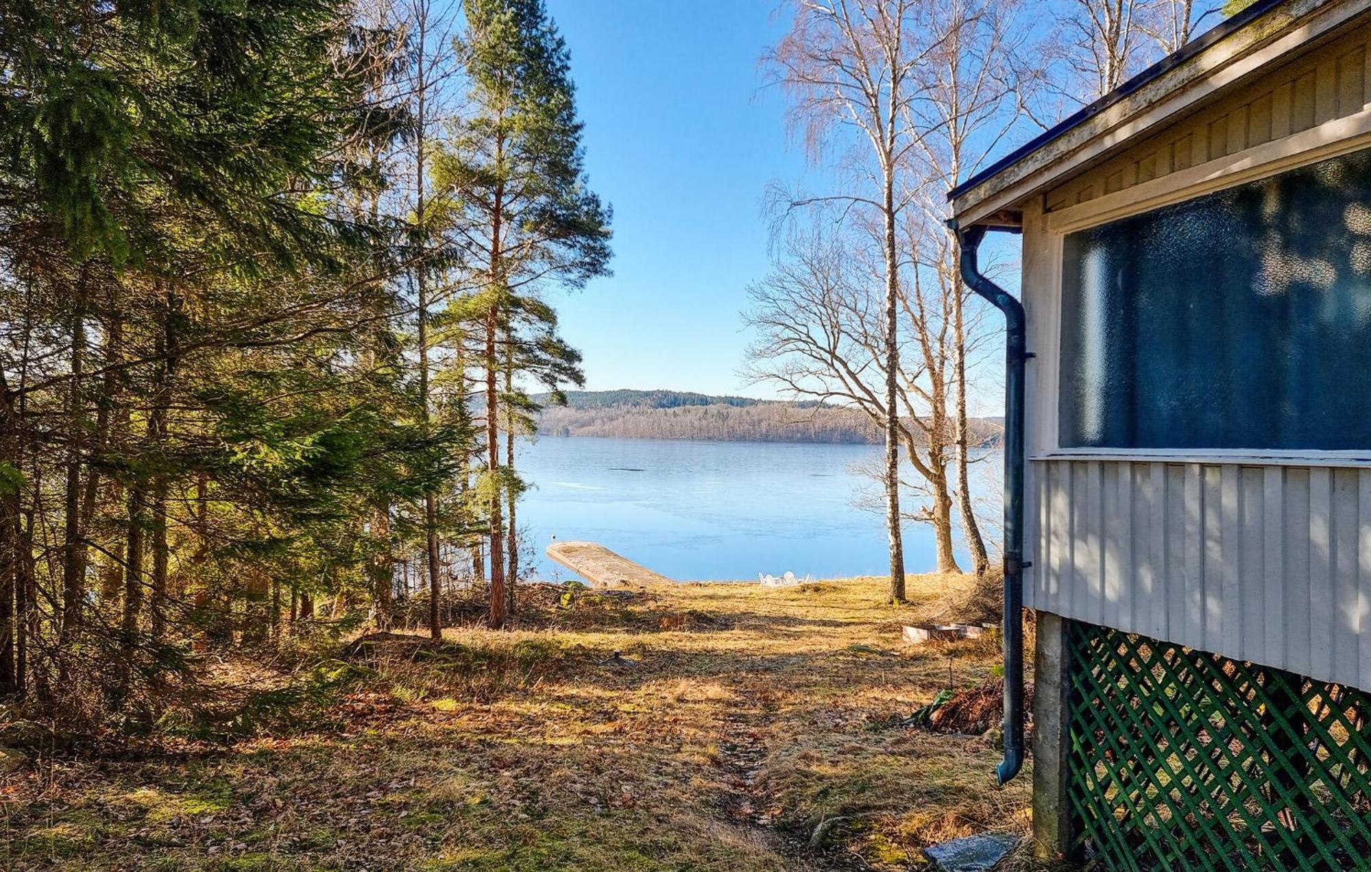 Lovely Home In Alingsas With Lake View Exterior photo